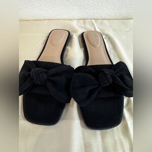 Bandolino Black Slide Sandals with Knot Bow